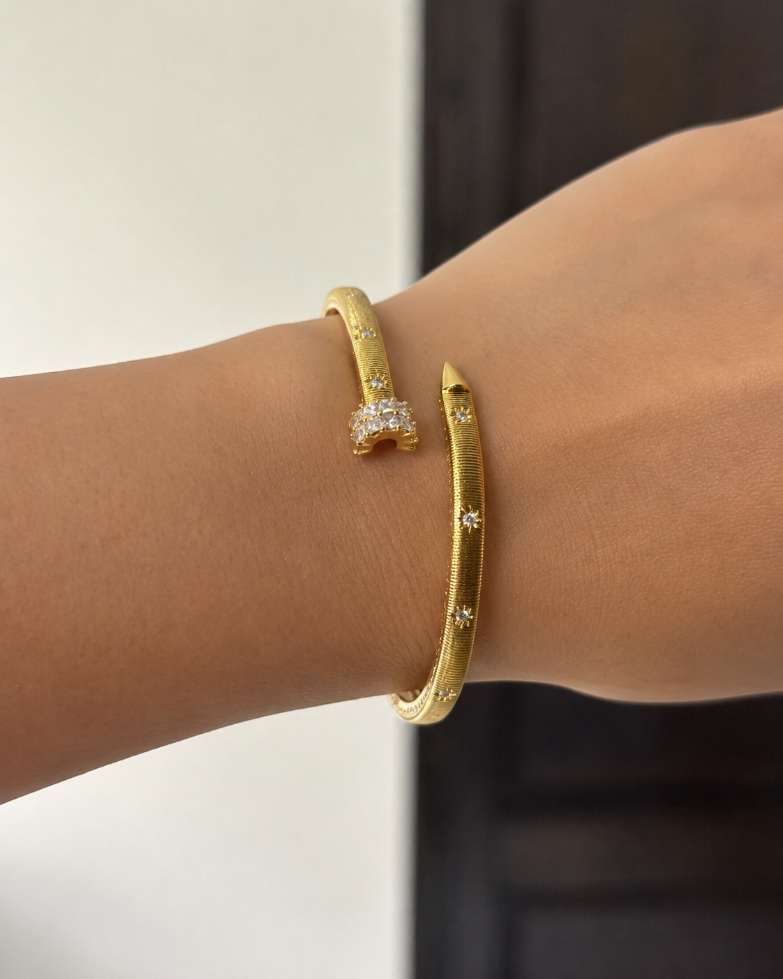 Luxe nail cuff