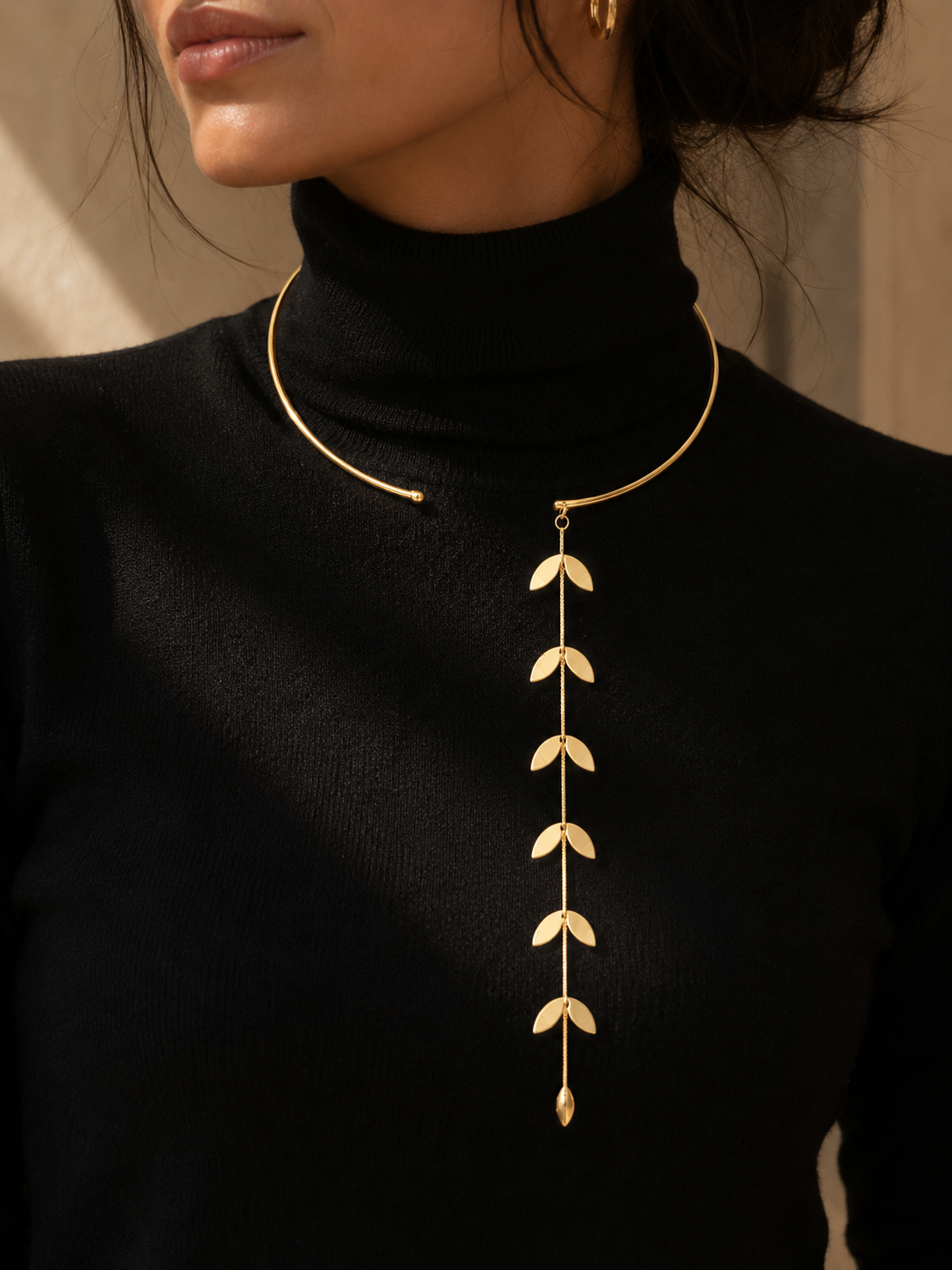 Golden vine choker