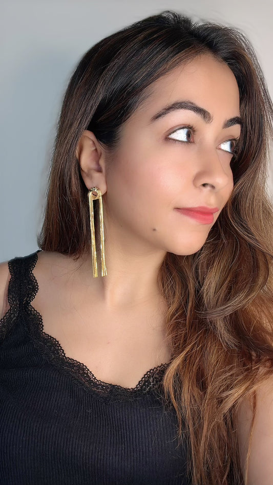 Knotted Whisper- Gold & Silver
