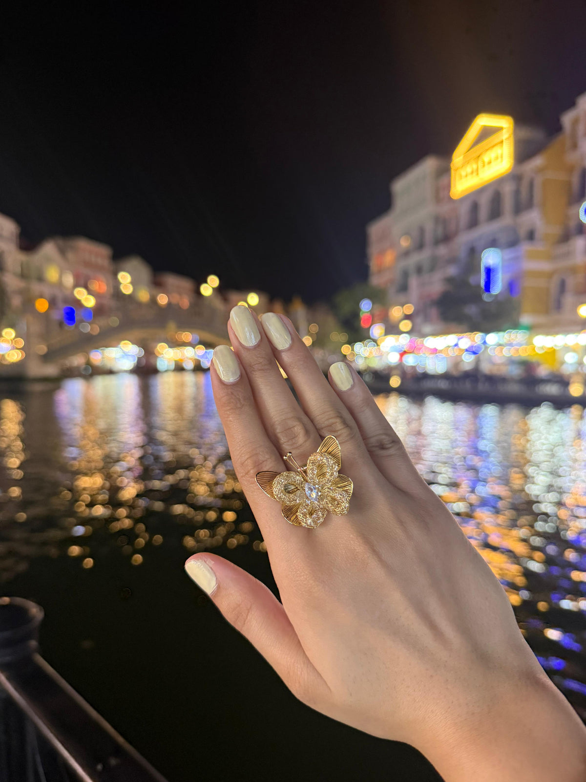 Gold wing ring