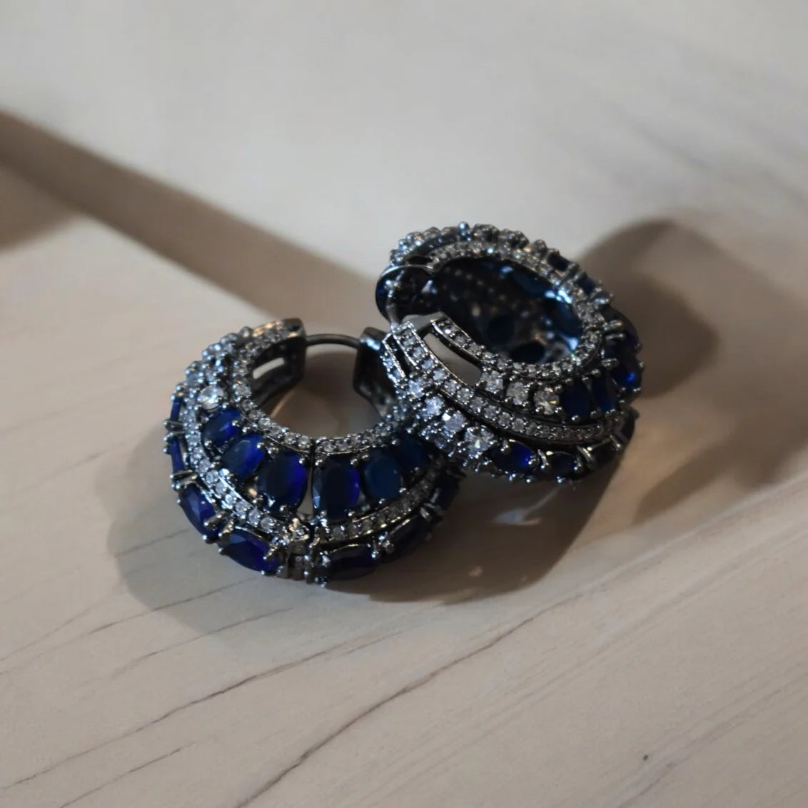 Cosmic halo hoops