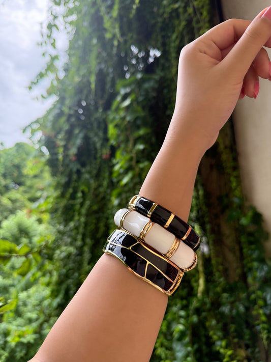 Monochrome Dreams Stack