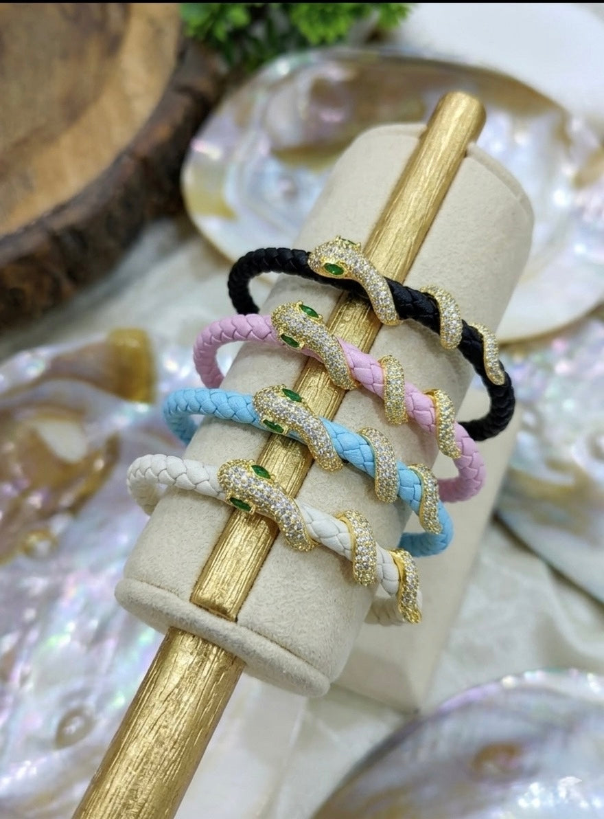 Serpentini leather bands