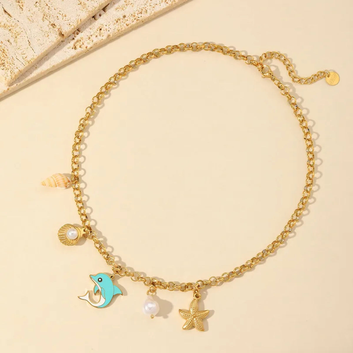 Dainty dolphin